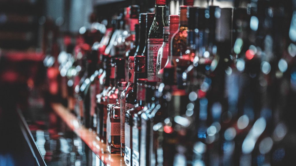 Bottles of liquor at a bar representing the defence of self-intoxication and automatism